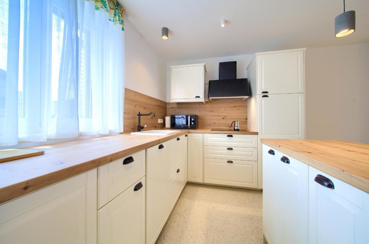 Apartman Placa Njivice Dış mekan fotoğraf
