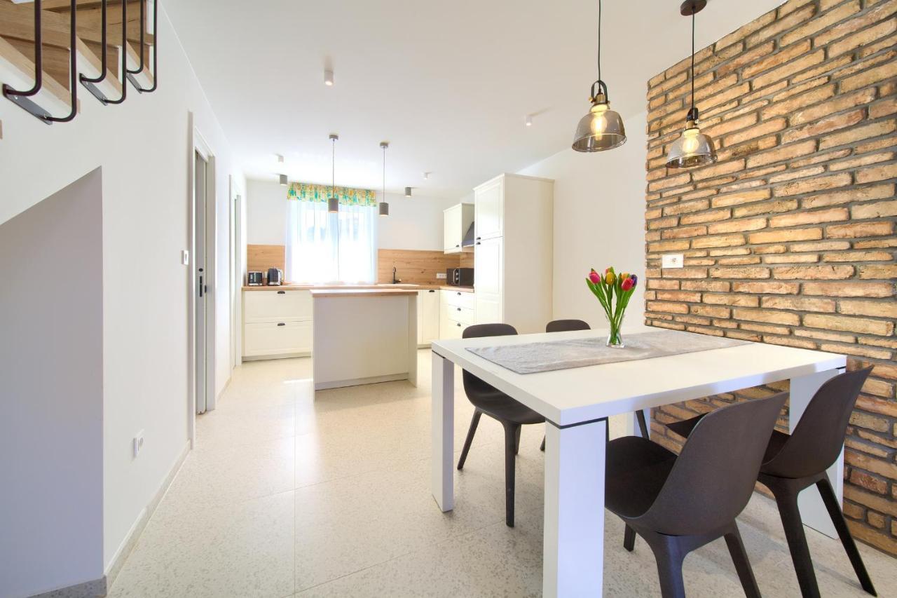 Apartman Placa Njivice Dış mekan fotoğraf